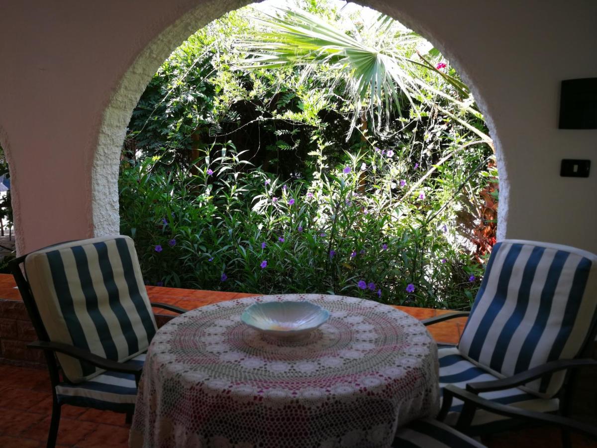 Villa Murgia Solanas  Dış mekan fotoğraf